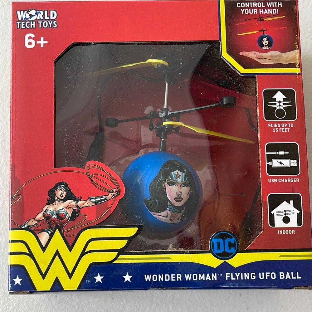 Wonder Woman Flying UFO Ball- brand new